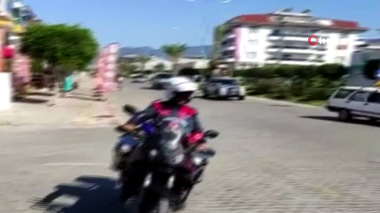 Alanya’da sınava geç kalan öğrencilerin imdadına jandarma yetişti