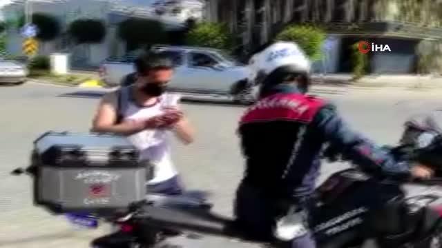 Son dakika haberleri... Alanya'da sınava geç kalan öğrencilerin imdadına jandarma yetişti