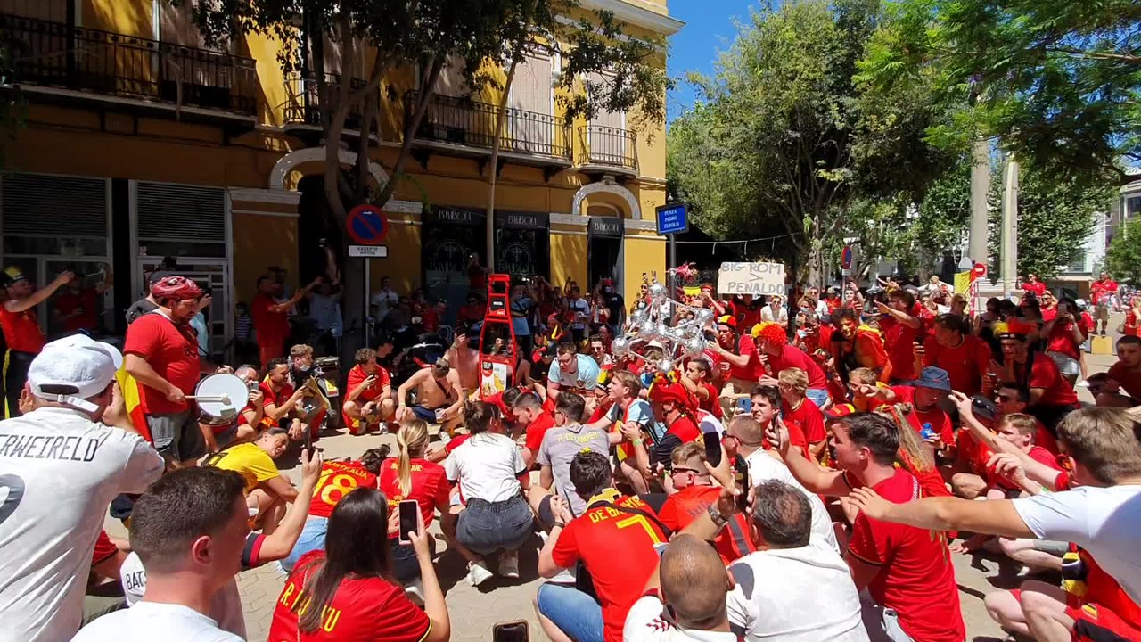 Les supporters belges mettent l'ambiance à Séville