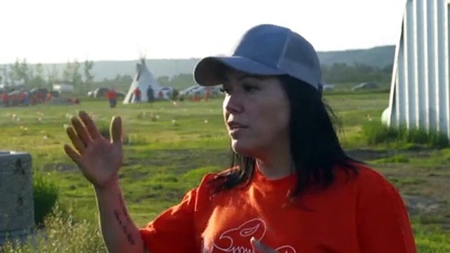 Indígenas revoltados com descobertas de sepulturas de crianças