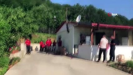 Ormanda mantar ararken kayboldu, 12 saat sonra bulundu