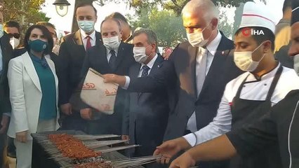 Bakanlar ciğer kebabı teklifini geri çevirmedi ! Nuri Ersoy mangalın başına geçti, Varank tavsiye verdi