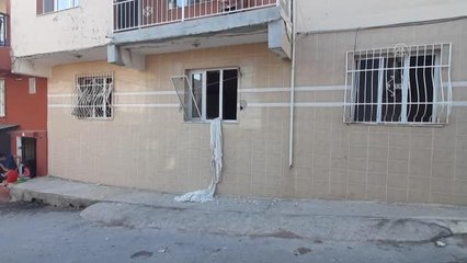 Bir evde meydana gelen patlama nedeniyle 5 kişi yaralandı