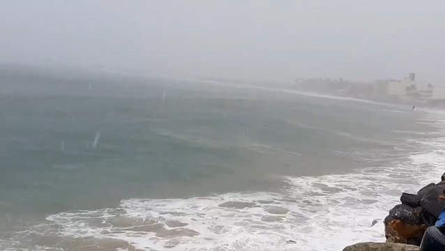 Hurricane Enrique nears southwestern Mexico