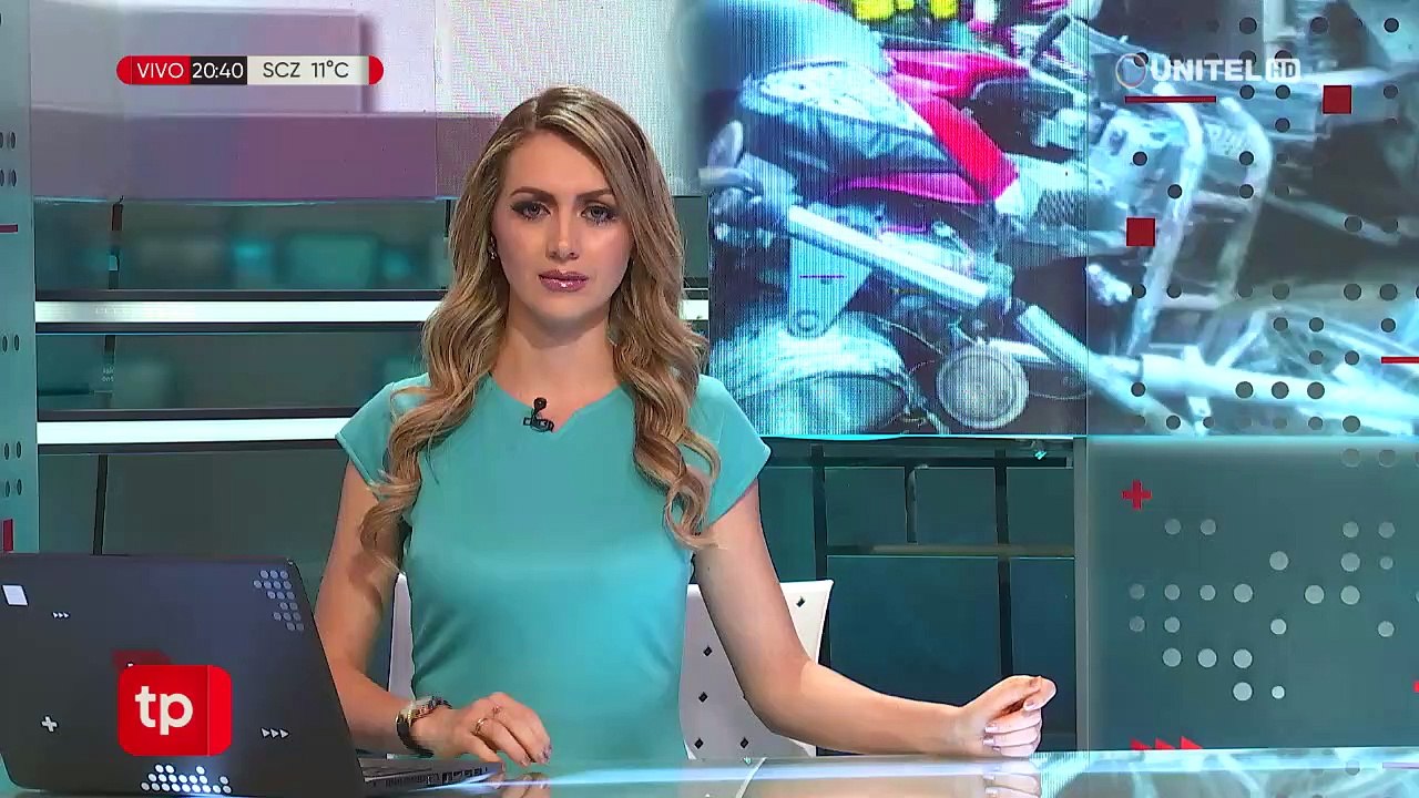 Montero: Conductor arrolla a tres motos, lo atrapan y le destrozan el auto