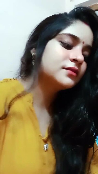 Yrr kutta dekh hi nhi raha hai
