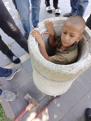 Son dakika haberleri: BETON ÇÖP KOVASINA SIKIŞAN ÇOCUK, 1 SAATTE KURTARILDI