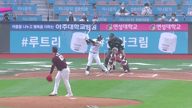 선두 KT, 6회부터 신나는 역전쇼...파죽의 8연승 / YTN