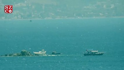 Bodrum açıklarında kayalıklara çıkan yattaki 4 kişi ölümden döndü