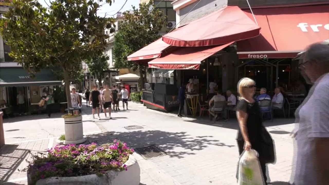 Λαμία: Πως σχολιάζουν οι πολίτες προνόμια, μετάλλαξη "Δέλτα" και άρση απαγόρευσης κυκλοφορίας