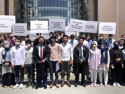 Üniversite sınavına giren genç Kemal Kılıçdaroğlu'na 1 TL'lik manevi tazminat davası açtı