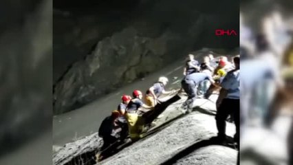 SULTANGAZİ'DE UÇURUMDAN DÜŞEN GENÇ KIZIN 4 ARKADAŞINA TUTUKLAMA TALEBİ