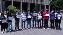 ANKARA - Üniversite sınavına giren gençler, Kılıçdaroğlu'na 1 liralık manevi tazminat davası açtı (2)