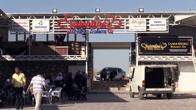 ADIYAMAN - Şehit yakınları, gaziler ve ihtiyaç sahiplerine ücretsiz hizmet verecek düğün salonu açıldı