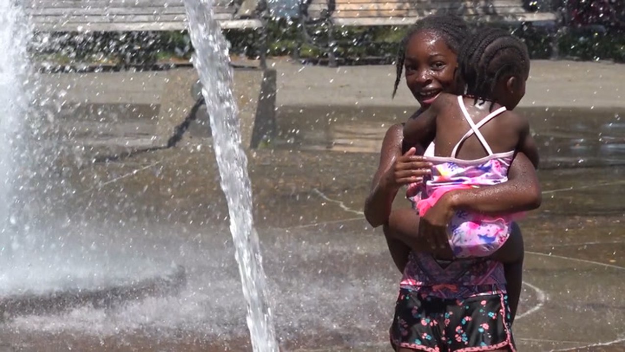 AC units sold out, hotels booked during Northwest heatwave