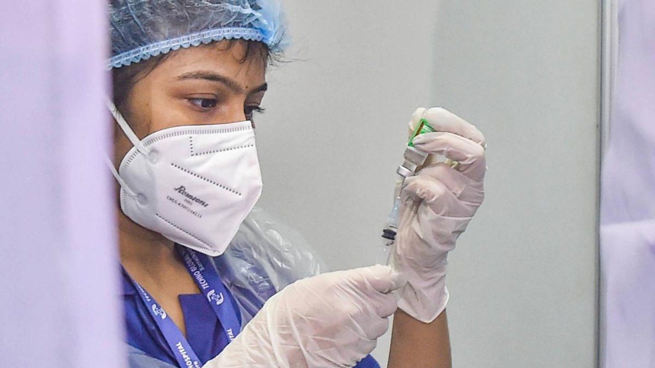 1 Cr doses per day: How will govt achieve vaccination target