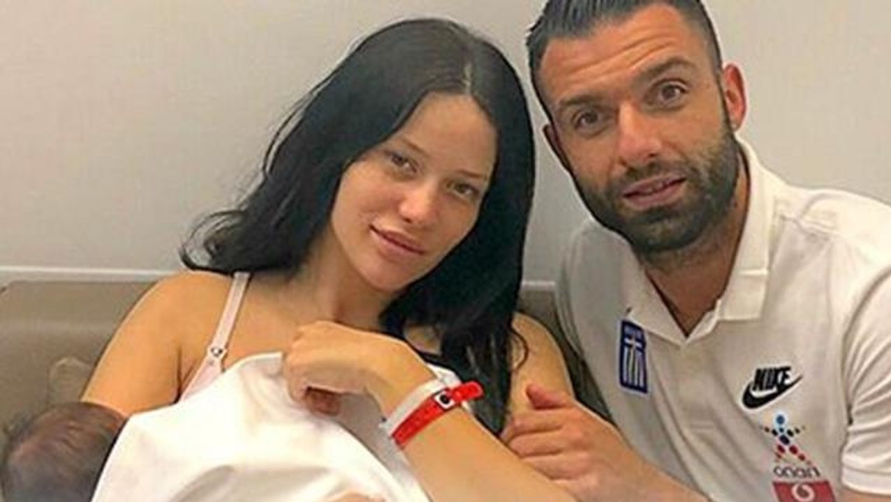 6 ay önce Alanyaspor'la sözleşme imzalayan Tzavellas, "Ailevi sebeplerim var" diyerek ayrıldı