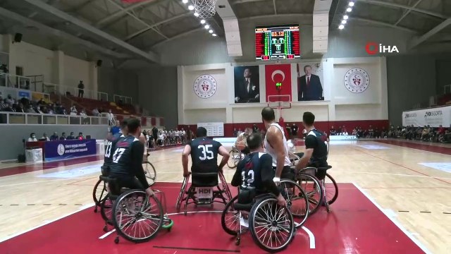 Tekerlekli Sandalye Basketbol Süper Ligi'nde şampiyon İzmir Büyükşehir Belediyespor