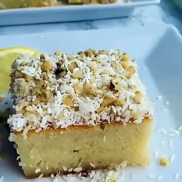 Bi’Bilen Emrah Köksal Sezgin - Videolu Görüş - İrmik tatlısı tarifi verir misiniz?
