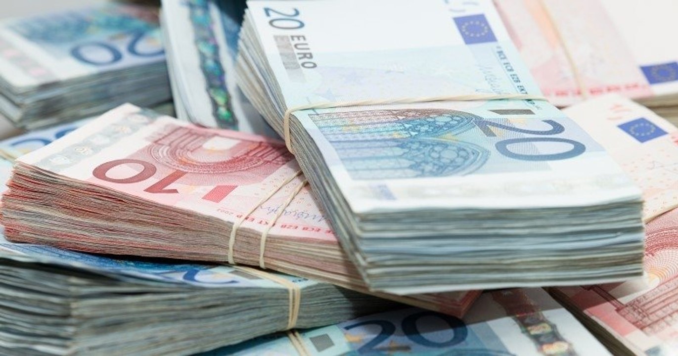 Mérignac : sur le trottoir, au milieu d'objets encombrants, il découvre un bibelot contenant 85 000 euros