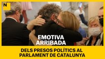 Emotiva arribada dels presos polítics al Parlament