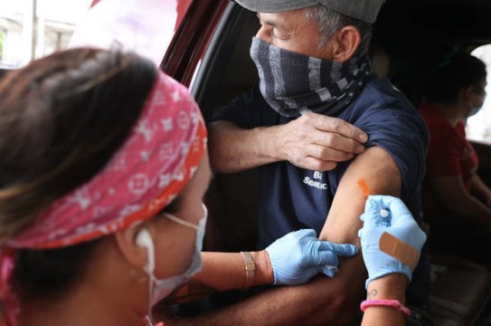 Pfizer and Moderna Vaccines Likely to Produce Lasting Immunity, According to Study