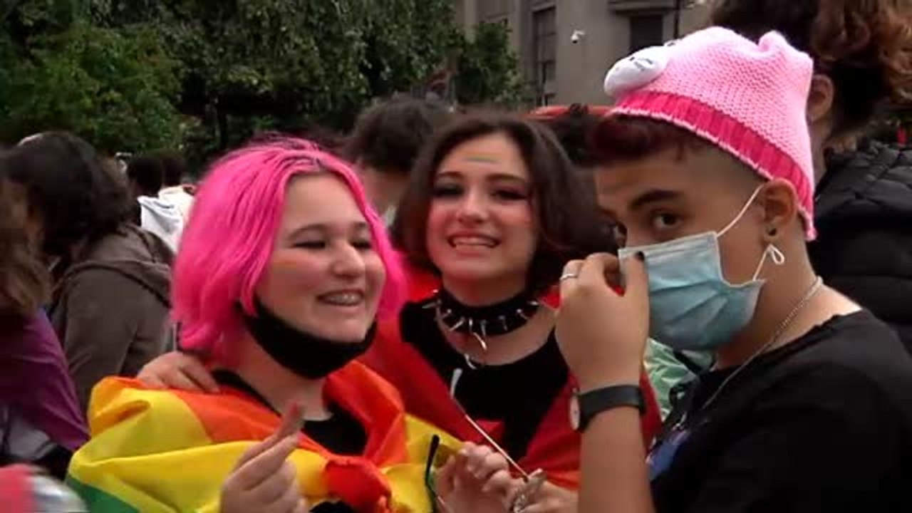 El Orgullo LGTBi recorre las principales calles de Bilbao