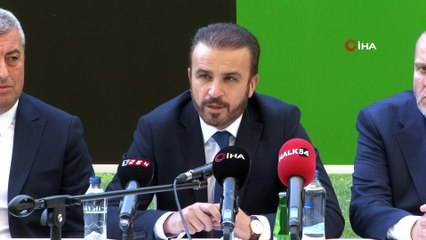 Sakaryaspor, transfer ettiği futbolcularla sözleşmeleri imzaladı