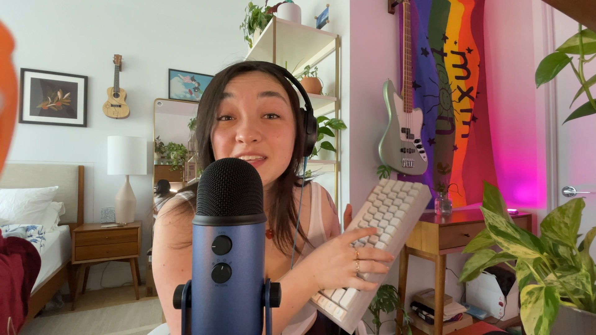 ⁣mxmtoon Does ASMR with A Custom Keyboard, Talks Women in Gaming & Music