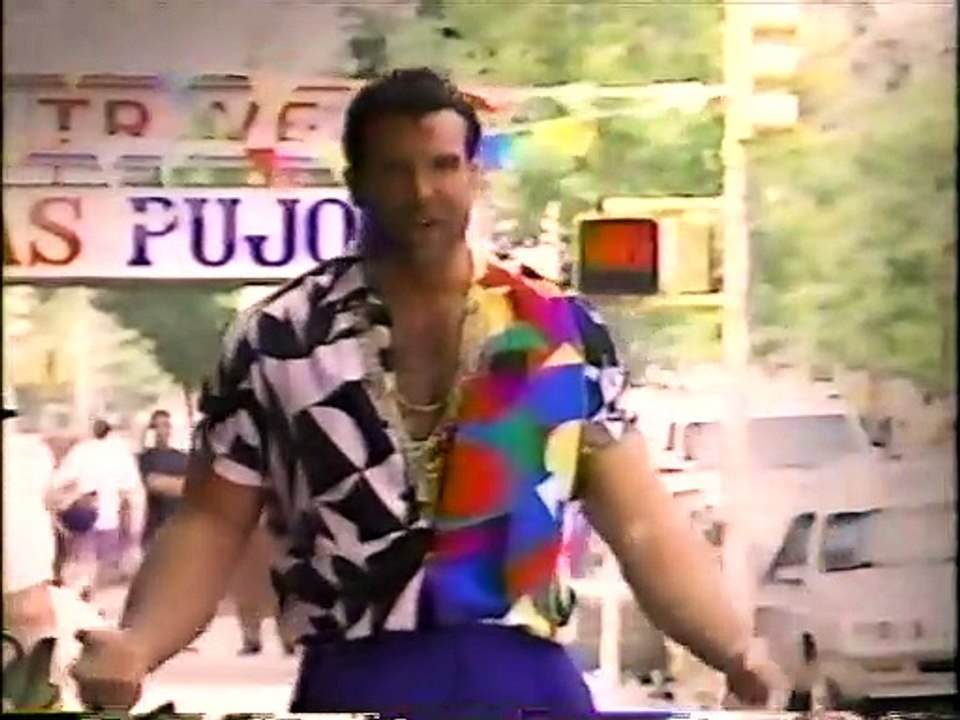 Razor Ramon Street Market Vignette [1992-07-05]