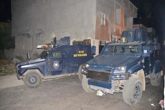 POLİS SON ANDA FARK ETTİ; CEPHANELİK ELE GEÇİRDİ