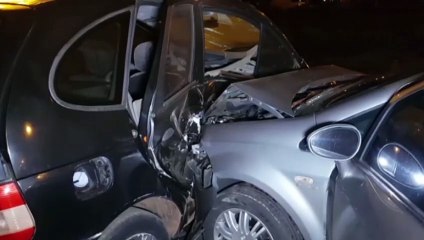 Fiat Linea e Renault Scenic se envolvem em forte colisão no Loteamento Siena