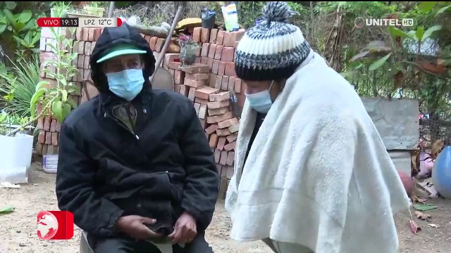 Las bajas temperaturas desnudan las carencias de una pareja de la tercera edad