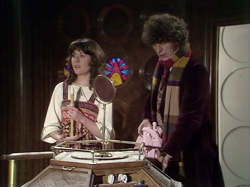 Doctor Who clásico Temporada 14 episodio 1 "The Masque of Mandragora part 1" (subtítulos en español)