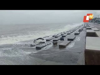 Tải video: Cyclone Yaas- Live Visuals From Jaleswar, Balasore