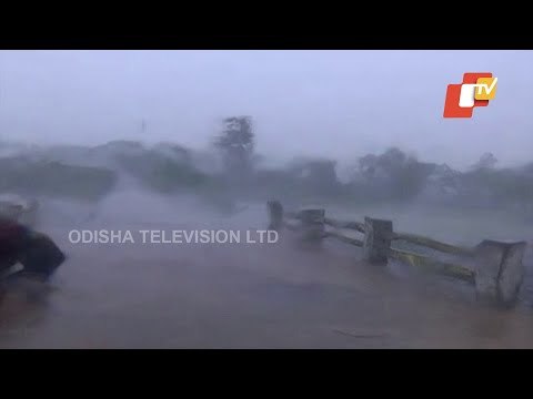 Cyclone Yaas- Live Visuals From River Estuary In Kendrapara