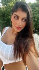 தொப்புளில் கம்மல்… குலுக்கி மினுக்கி நடக்கும் யாஷிகா ஆனந்த்… வைரல் வீடியோ !