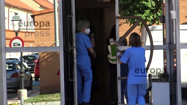 Polícia en los estudios de José Luis Moreno tras la detención del productor