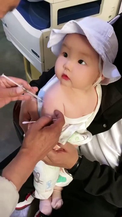 baby vaccine II AcrazyTV