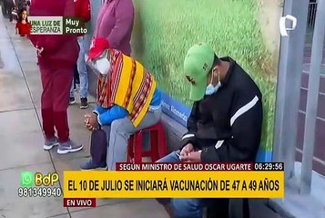 Chorrillos: forman colas para recibir vacuna contra covid-19 en Complejo Deportivo 1