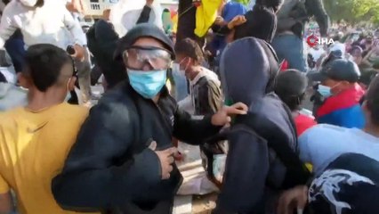 - Kolombiya'da hükümet karşıtı protestolar sürüyor