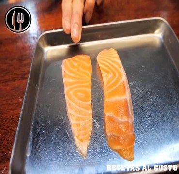 Sushi de Salmón Rollos de Algas Marinas Secas