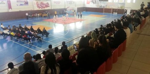 Yaz spor okulları açıldı