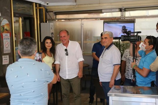 Memleket Partisi Genel Başkanı Muharrem İnce, partisinin Muğla İl Başkanlığını açtı