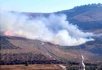 Tải video: Yahudi yerleşimciler, Batı Şeria'da Filistinlilere ait tarım arazisini ateşe verdi