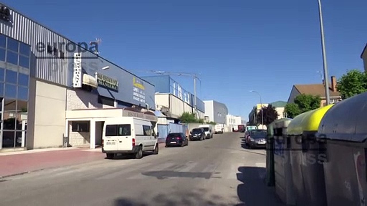 José Luis Moreno llega a los estudios en un furgón policial para realizar el registro