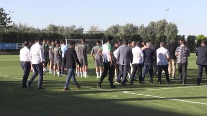 Konyaspor Başkanı Özgöçken: "Transferde hassas davranıyoruz"