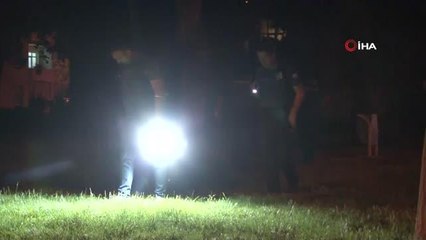 Parkta oturan genç maganda kurşunuyla yaralandı