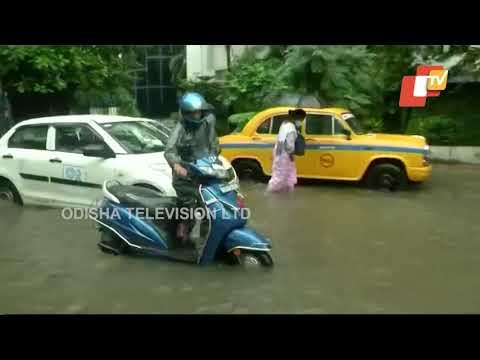 Water-Logging In Several Places In Kolkata Following Heavy Rainfall Affect Traffic Movement