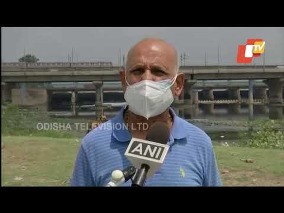 Thick Layer Of Toxic Foam Envelops River Yamuna In Delhi